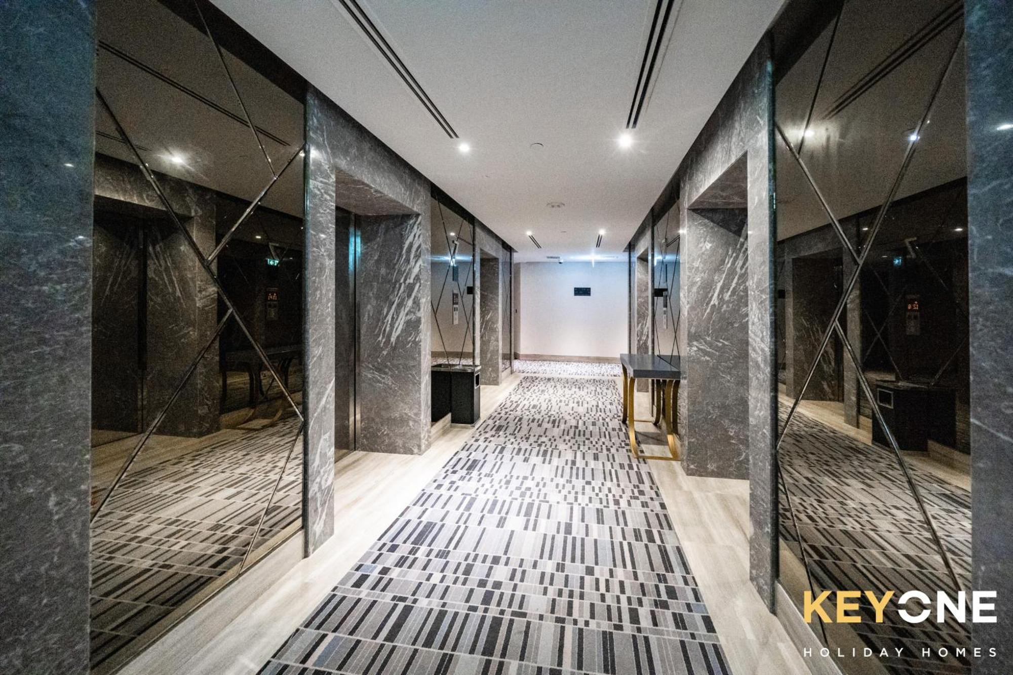 Sleek Studio In Prive With Stunning Canal View 迪拜 外观 照片