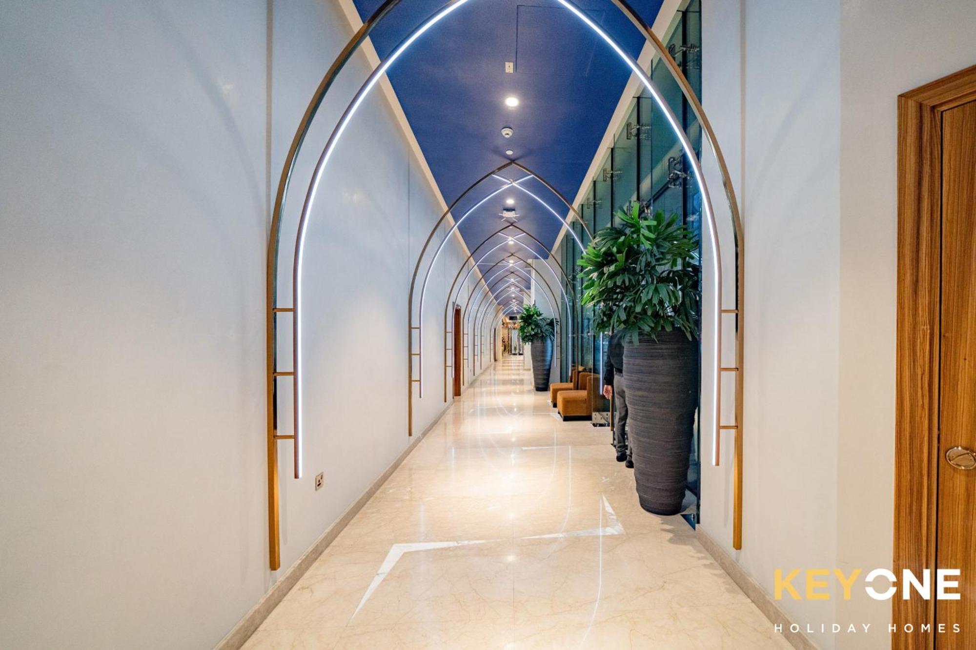Sleek Studio In Prive With Stunning Canal View 迪拜 外观 照片