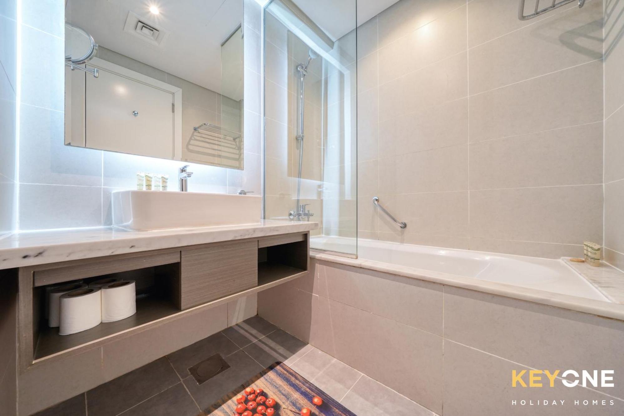 Sleek Studio In Prive With Stunning Canal View 迪拜 外观 照片