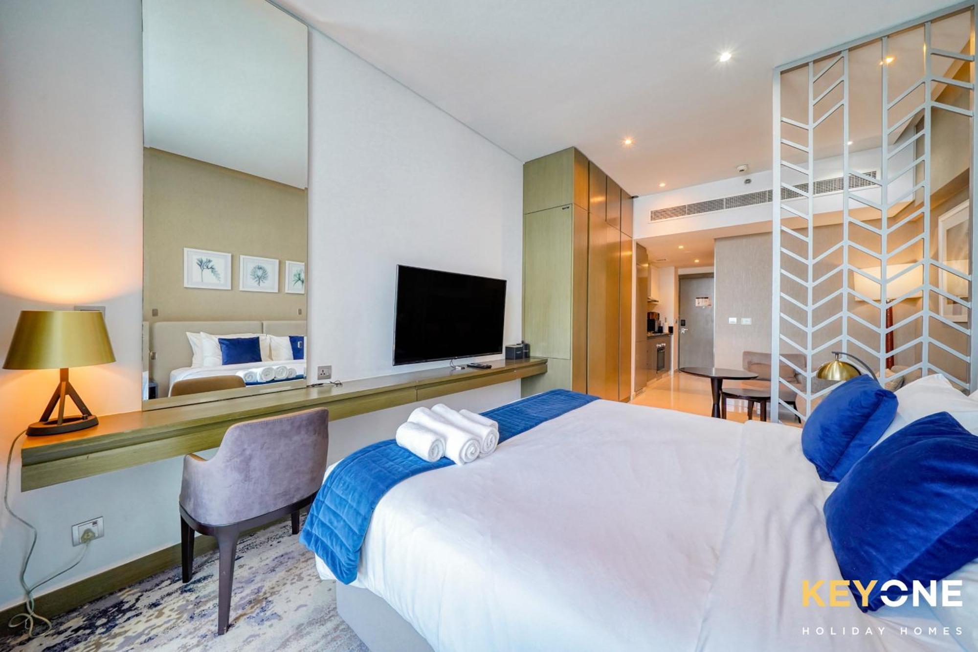 Sleek Studio In Prive With Stunning Canal View 迪拜 外观 照片